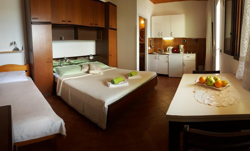 Apartments Bajo - Free Parking Dubrovnik Exterior foto